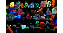 Krystal: Fluorescenční, Fosforeskující přírodní minerál