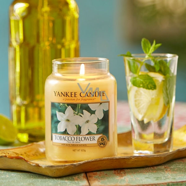 tobacco flower yankee candle Yankee Candle Tobacco Flower - Tabákový květ vonná svíčka Classic střední  sklo 411 g