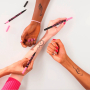 Essence Line It Like a Pro! pero na oční linky 01 Black 1,2 ml