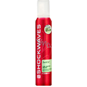 Wella Shockwaves Curl It pěnové tužidlo 200 ml