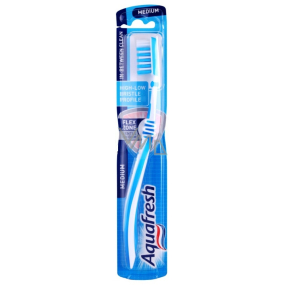 Aquafresh In-Between Clean Medium zubní kartáček