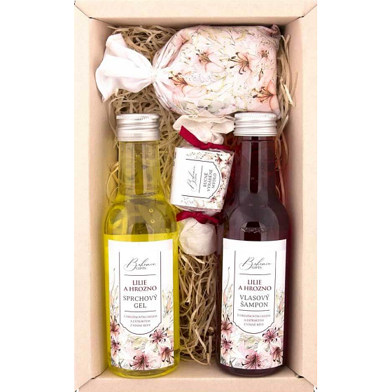 Bohemia Gifts Wine Spa Vinná kosmetika Hroznový olej a extrakt z vinné révy sprchový gel 200 ml + šampon na vlasy 200 ml + mýdlo 30 g + sůl do koupele v sáčku 150 g, kosmetická sada