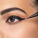 Artdeco Long Lasting Liquid Liner tekutá oční linka 01 Black Line 1,5 ml