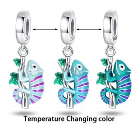 Charm Sterlingové stříbro 925 Chameleon na větvičce, mění barvu na teplo, přívěsek na náramek, zvíře