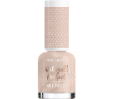 Miss Sporty Naturally Perfect lak na nehty 006 Vanilla Flavor 8 ml