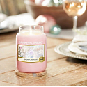 Yankee Candle Snowflake Kisses - Polibky sněhové vločky vonná svíčka Classic velká sklo 623 g