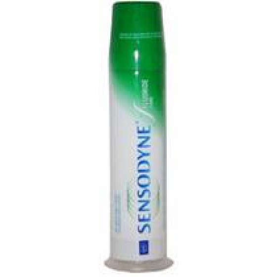 Sensodyne Fluoride s obsahem nitrátu draselného zubní pasta snižuje citlivost zubů a obnažených krčků pumpička 100 ml