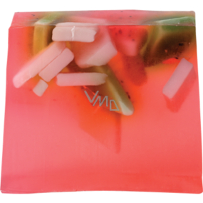 Bomb Cosmetics Jahodová pláň - Strawberry Fields Přírodní glycerínové mýdlo 100 g