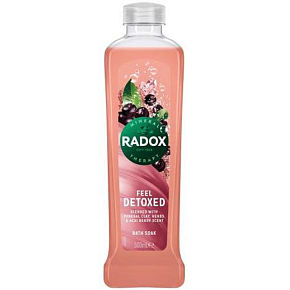 Radox Feel Detoxed Blended with Mineral Clay, Herbs & Acai Berry Scent pěna do koupele 500 ml