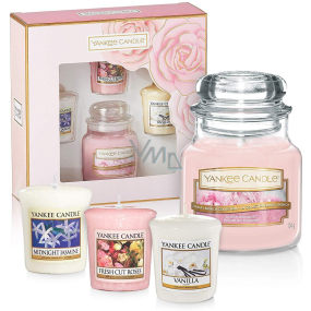 Yankee Candle Mothers Day - Den matek Blush Bouquet - Růžová kytice vonná svíčka Classic malá sklo 104 g + Midnight Jasmine - Půlnoční jasmín + Fresh Cut Roses - Čerstvě nařezané růže + Vanilla - Vanilka votivní svíčka 3 x 49 g, dárková sada