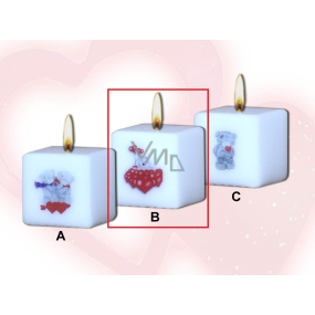 Lima Me to You Medvídek a srdíčka svíčka s obtiskem bílá krychle 45 x 45 mm 1 kus
