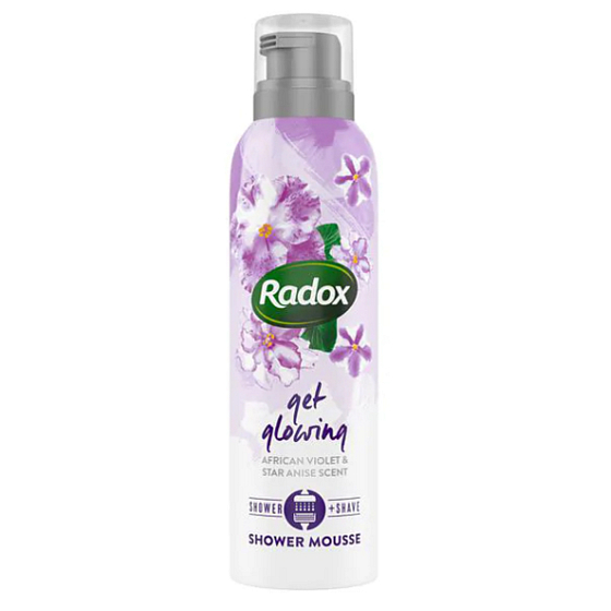 Radox Violets Fialky uklidňující sprchová i holicí pěna, intenzivní hydratace, dlouhotrvající aroma 200 ml