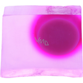 Bomb Cosmetics Letní višně - Summer Cherry Přírodní glycerinové mýdlo 100 g