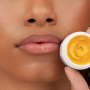 Essence Sugar Scrub peeling na rty s částečkami cukru 9 g
