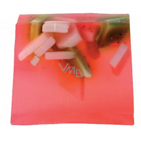 Bomb Cosmetics Jahodová pláň - Strawberry Fields Přírodní glycerinové mýdlo 1 kg blok