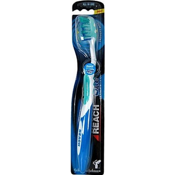 Listerine Reach One Ultimate Clean kombinuje měkké, střední a tvrdé štětiny zubní kartáček 1 kus