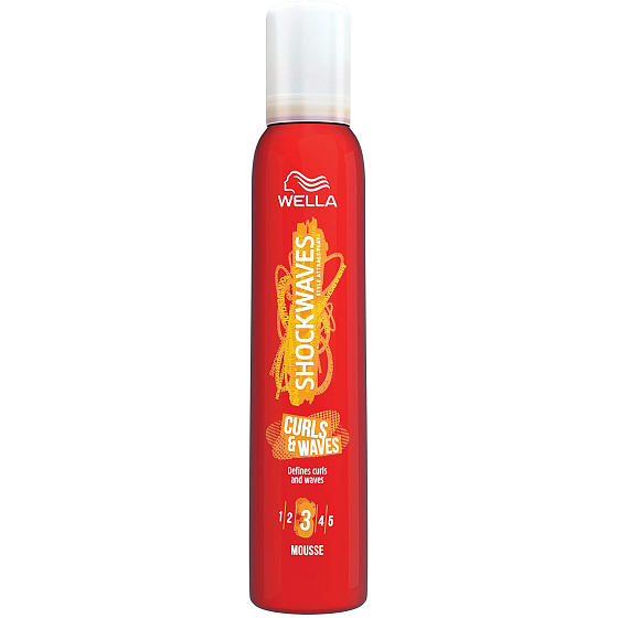 Wella Shockwaves Curl & Waves pěnové tužidlo na kudrlinky a vlny 200 ml