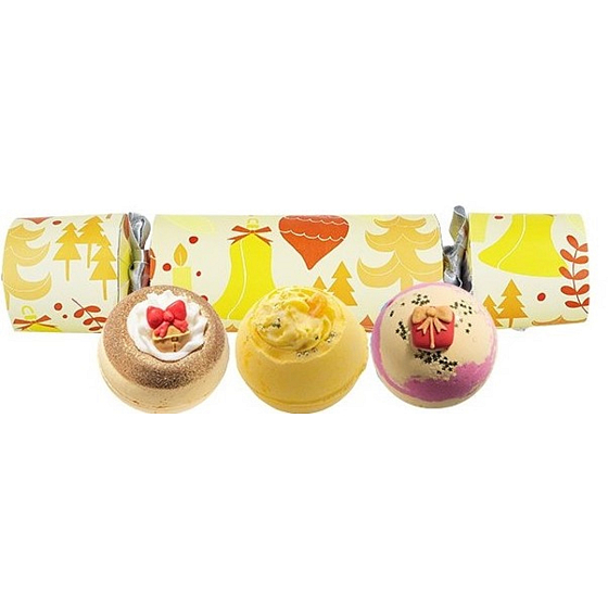 Bomb Cosmetics Baby It´s Gold Outside šumivý balistik do koupele 3 x 160 g, kosmetická sada