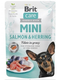 Brit Care Mini Salmon & Herring Fillets In Gravy kompletní superprémiové krmivo pro kastrované dospělé psy mini plemen kapsička 85 g