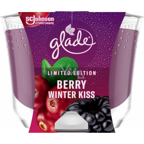 Glade Berry Winter Kiss s vůní ostružin a brusinek vonná velká svíčka ve skle, doba hoření až 52 hodin 224 g