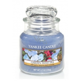 Yankee Candle Garden Sweet Pea - Květy ze zahrádky vonná svíčka Classic malá sklo 104 g