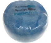 Fragrant Chitty Chitty Glycerinové mýdlo masážní s houbou naplněnou vůní parfému Marc Jacobs Bang Bang v barvě modré 200 g