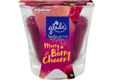 Glade Merry Berry Cheers s vůní svařeného vína a lesních plodů vonná svíčka ve skle, doba hoření až 38 hodin 129 g