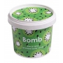 Bomb Cosmetics Kiwi a Limetka - Green Kiwi and Lime sprchový peeling 375 g