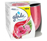 Glade by Brise Svůdná pivoňka a Višeň vonná svíčka ve skle, doba hoření až 30 hodin 120 g