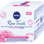 Nivea Rose Touch hydratační denní gel-krém pro všechny typy pleti 50 ml