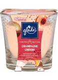 Glade Champagne Cheers s vůní šampaňského a čerstvé broskve vonná svíčka ve skle, doba hoření až 38 hodin 129 g