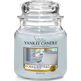 Yankee Candle A Calm & Quiet Place - Klidné a tiché místo vonná svíčka Classic střední sklo 411 g