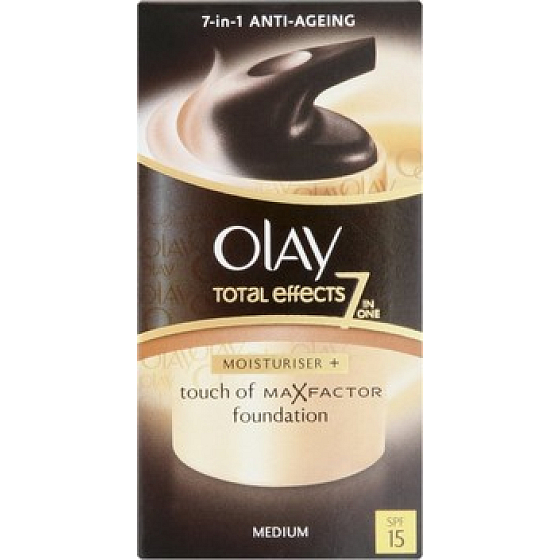 Olay Total Effects Touch of Foundation Medium 7v1 SPF15 denní krém 50 ml