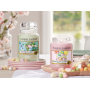 Yankee Candle Rainbow Shake - Duhový koktejl vonná svíčka Classic velká sklo 625 g Easter 2019
