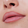Essence 8H Matte Comfort tužka na rty 04 Rosy Nude 0,3 g